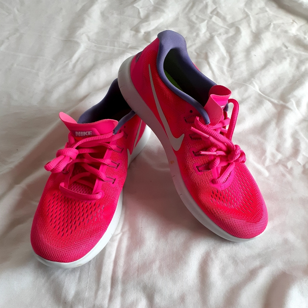 Skecher for women nike